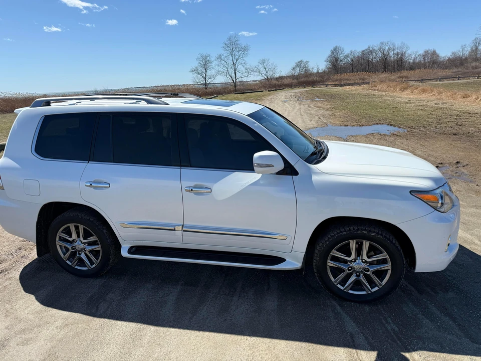 2013 Lexus LX 3rd Gen - Image 18 of 31