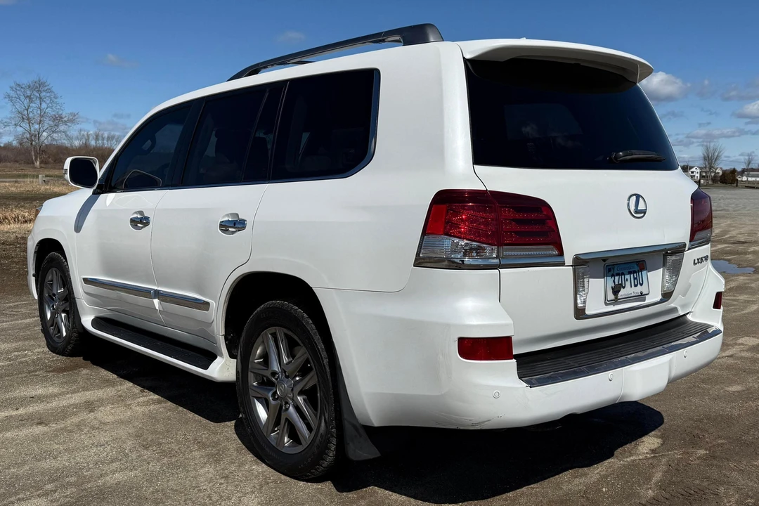 2013 Lexus LX 3rd Gen - Image 4 of 31