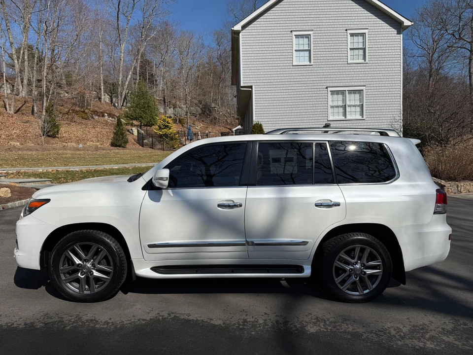 2013 Lexus LX 3rd Gen - Image 11 of 31