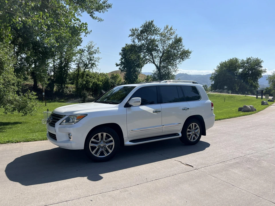 2013 Lexus LX 3rd Gen - Image 23 of 31