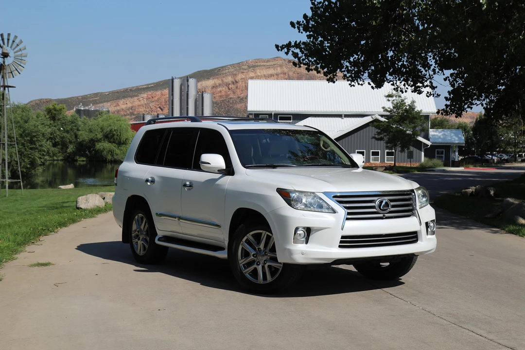 2013 Lexus LX 3rd Gen - Image 17 of 31