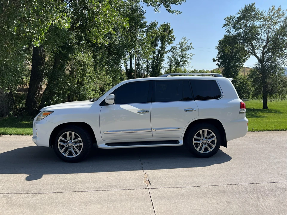 2013 Lexus LX 3rd Gen - Image 24 of 31