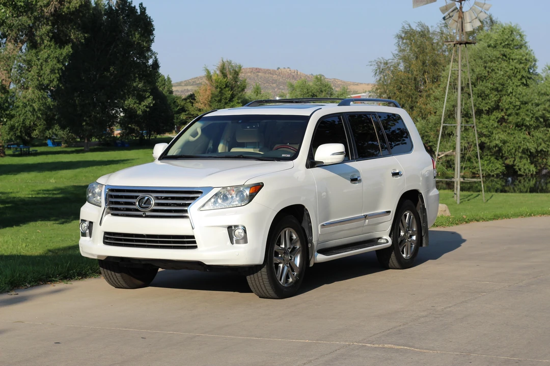 2013 Lexus LX 3rd Gen - Image 12 of 31