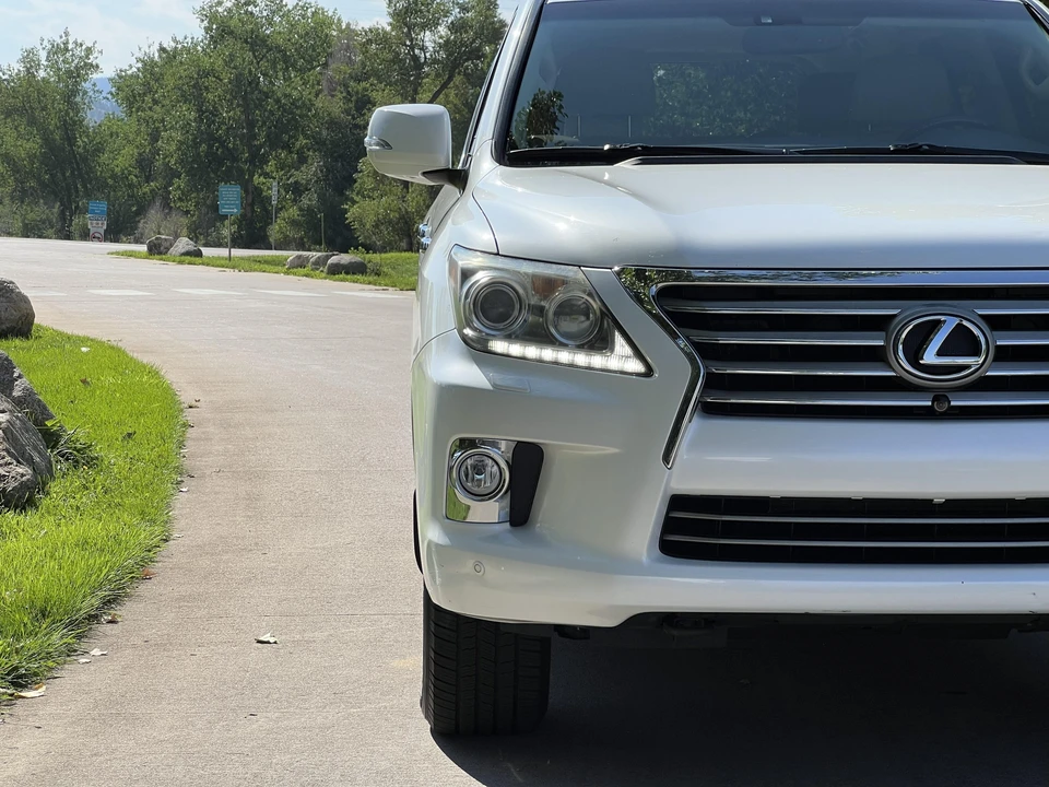 2013 Lexus LX 3rd Gen - Image 27 of 31