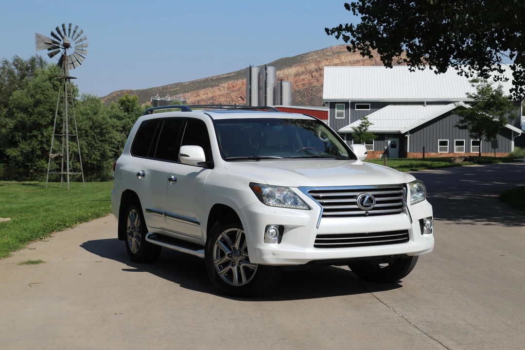 2013 Lexus LX 3rd Gen - Image 18 of 31