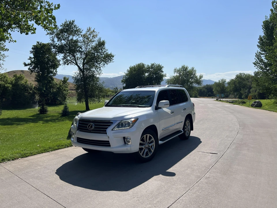 2013 Lexus LX 3rd Gen - Image 22 of 31