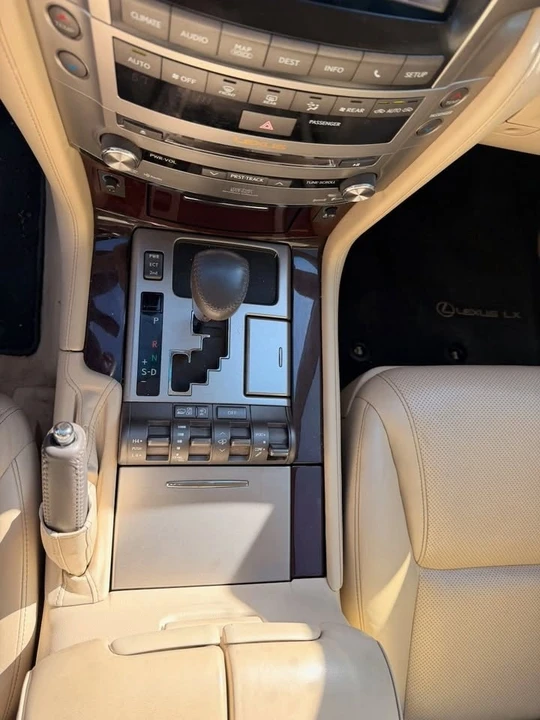 2013 Lexus LX 3rd Gen - Image 10 of 20