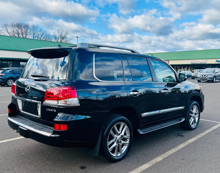 2013 Lexus LX 3rd Gen - Image 4 of 18