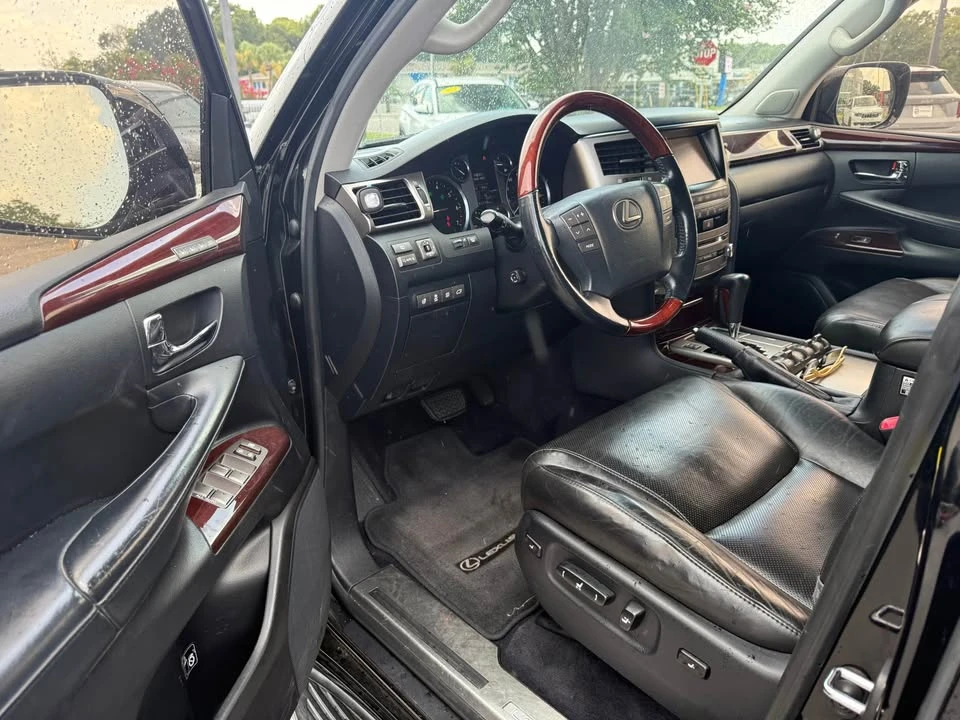 2013 Lexus LX 3rd Gen - Image 18 of 19