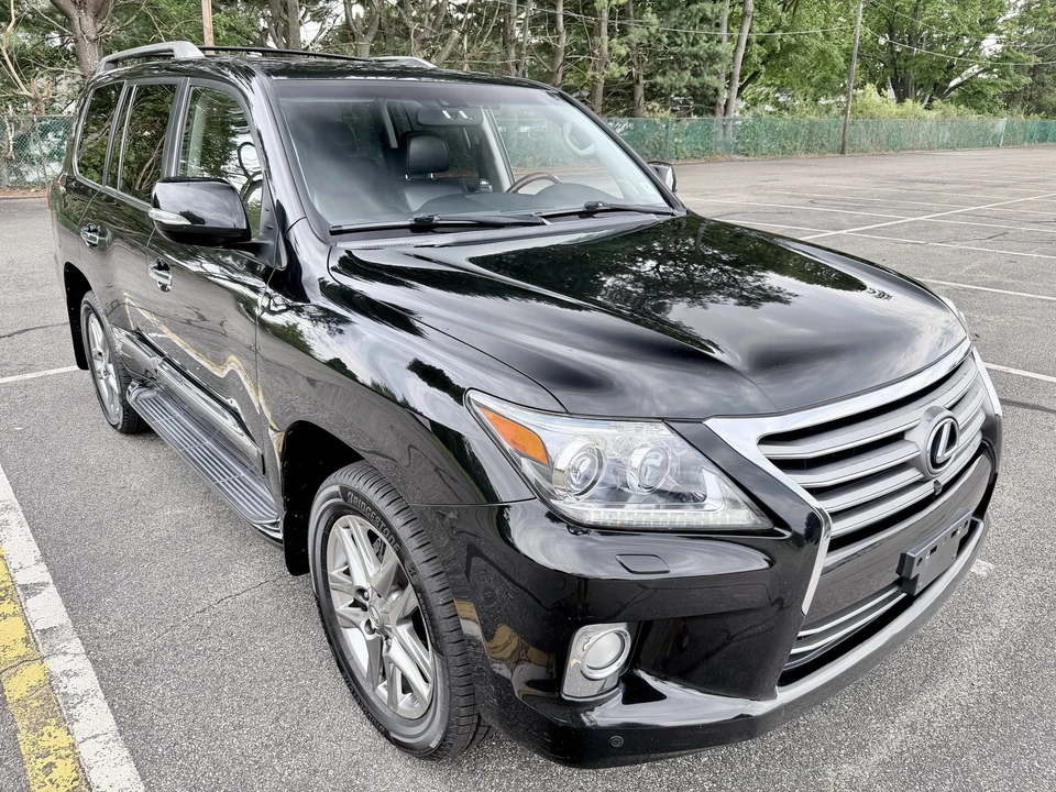 2013 Lexus LX 3rd Gen - Image 28 of 31
