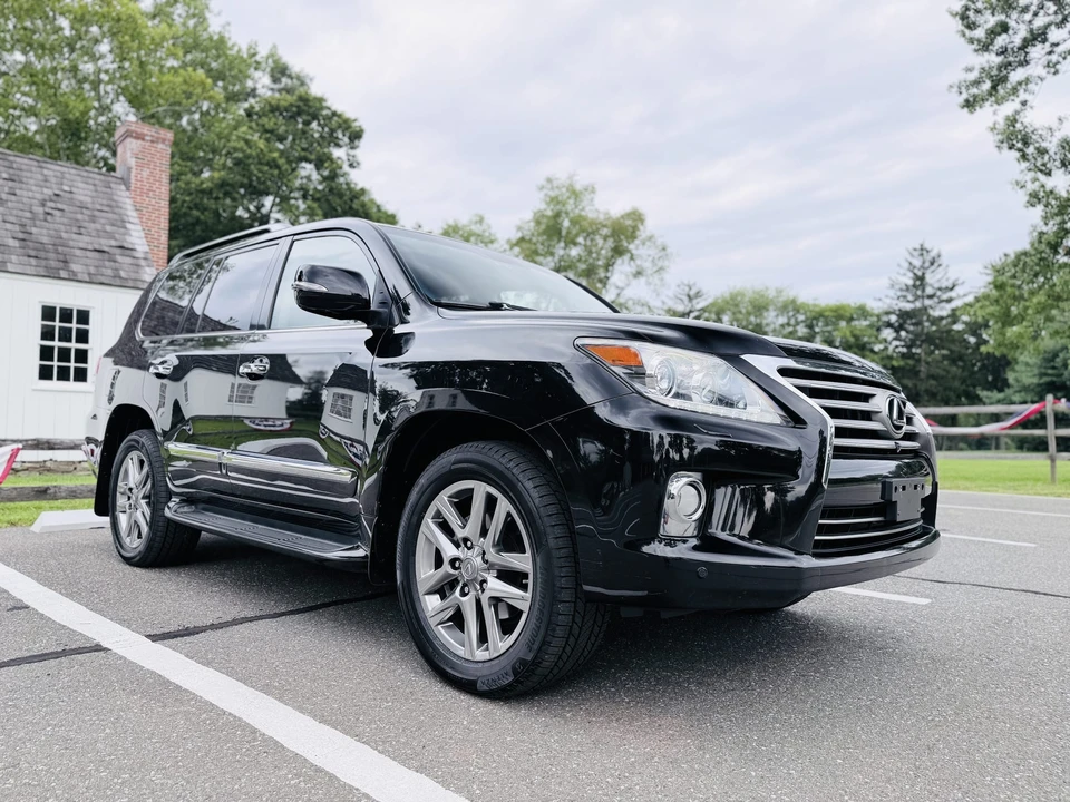 2013 Lexus LX 3rd Gen - Image 26 of 31