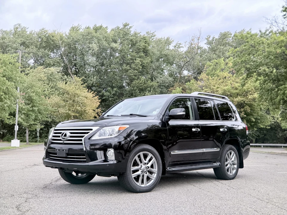 2013 Lexus LX 3rd Gen - Image 16 of 31