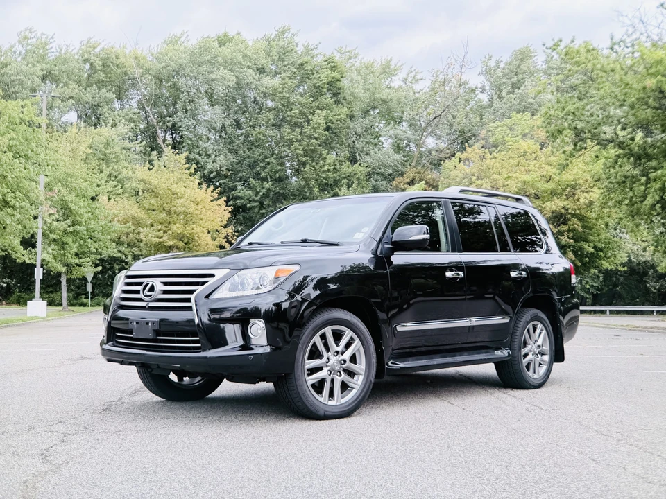 2013 Lexus LX 3rd Gen - Image 17 of 31