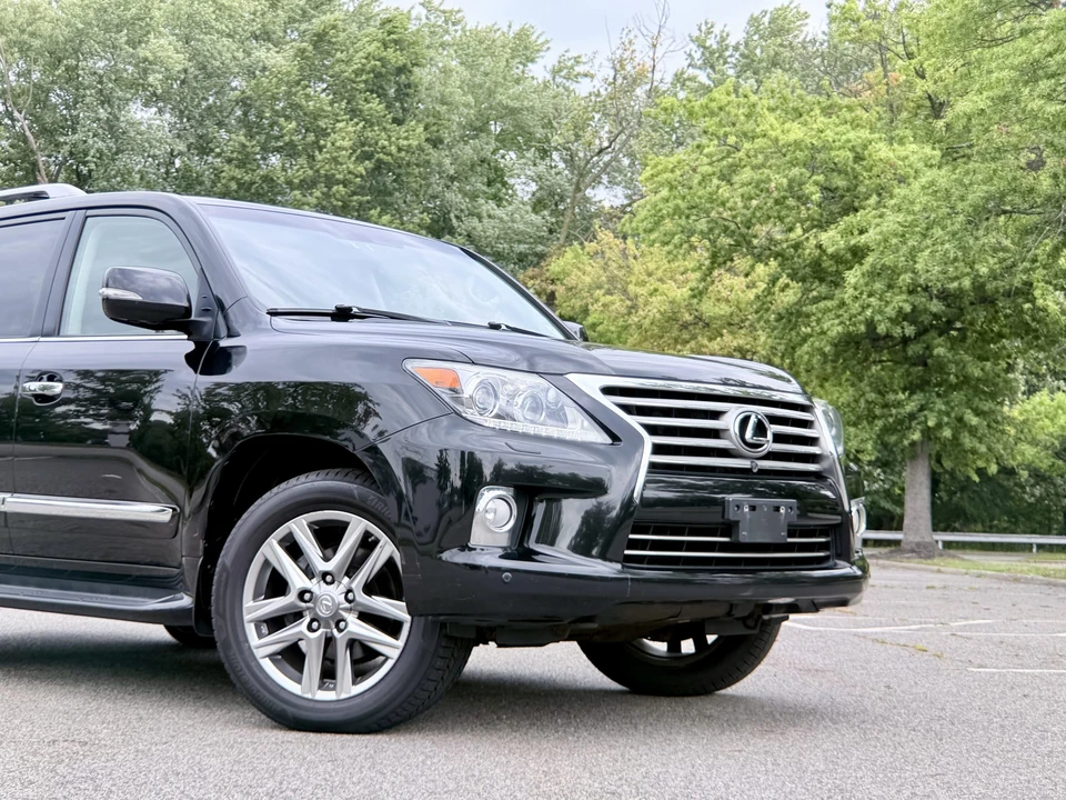 2013 Lexus LX 3rd Gen - Image 20 of 31