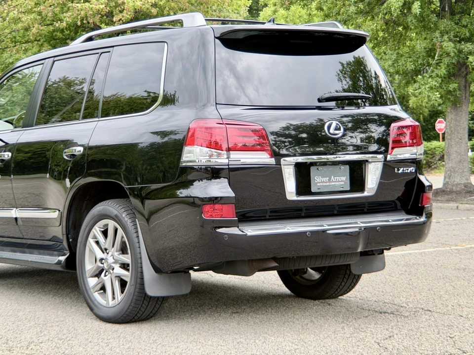 2013 Lexus LX 3rd Gen - Image 23 of 31
