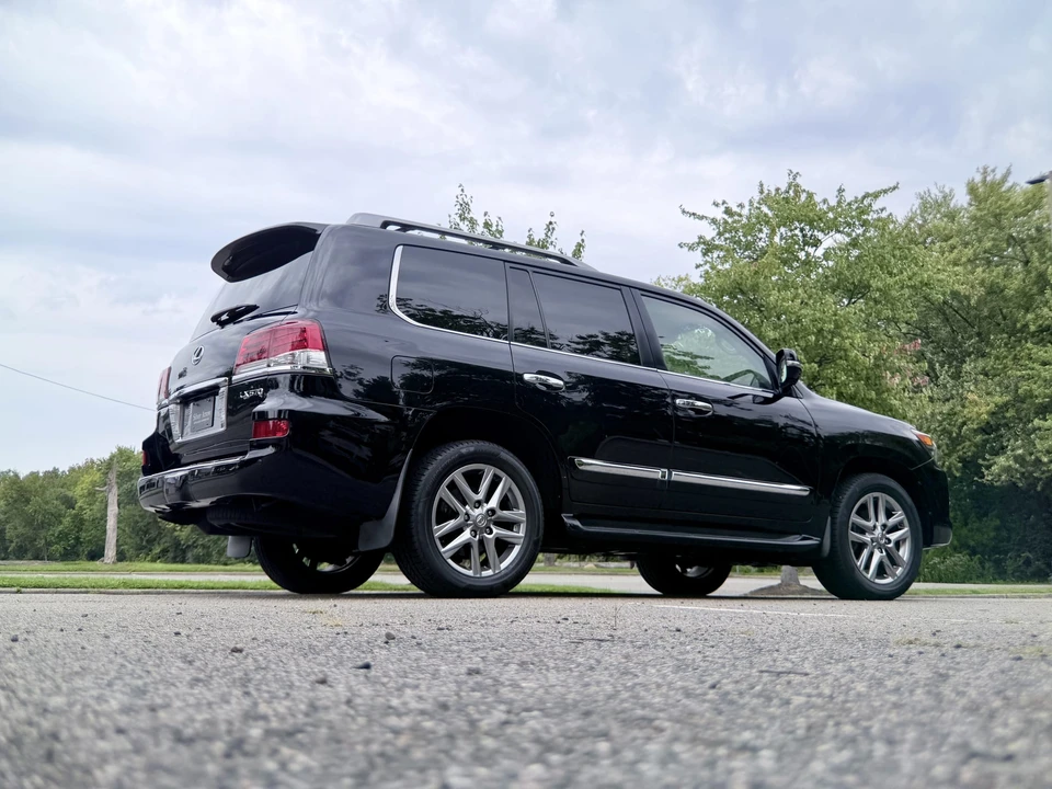 2013 Lexus LX 3rd Gen - Image 8 of 31