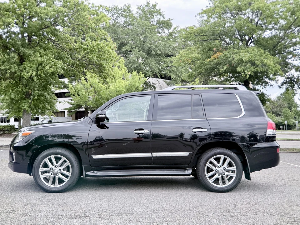 2013 Lexus LX 3rd Gen - Image 15 of 31