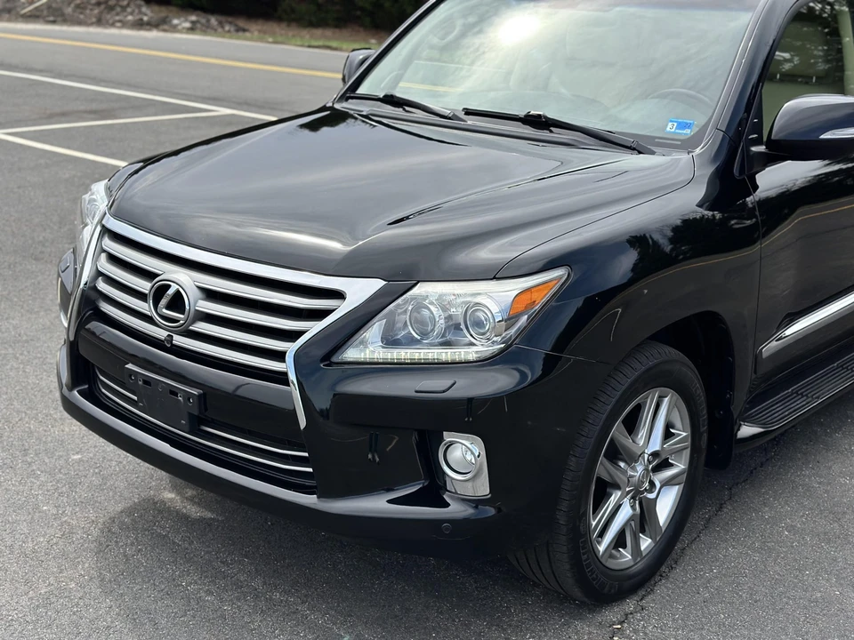 2013 Lexus LX 3rd Gen - Image 12 of 31
