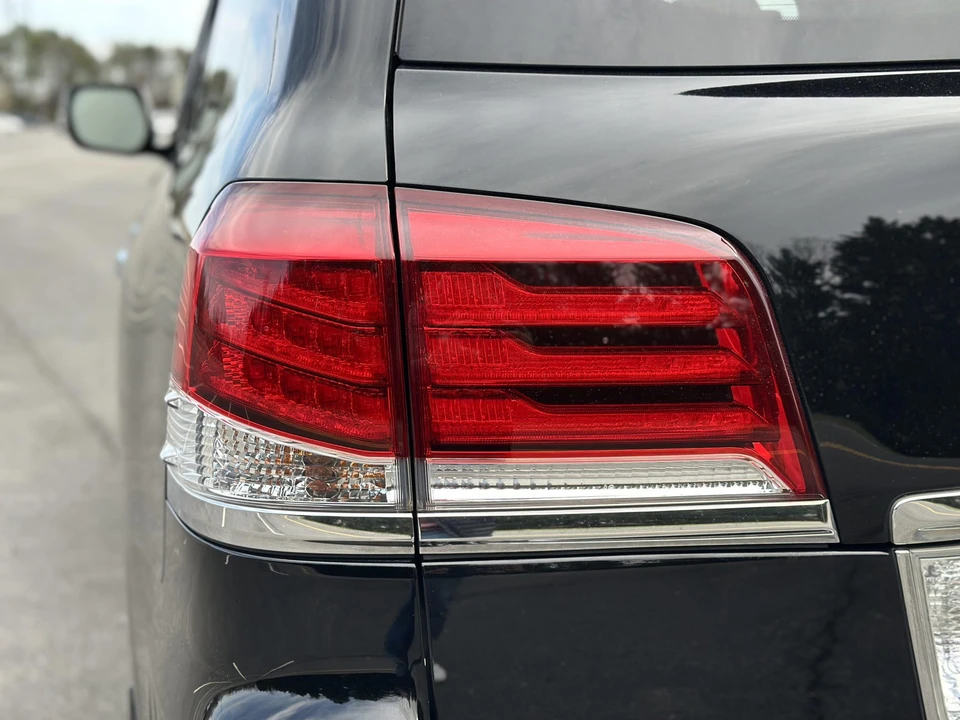 2013 Lexus LX 3rd Gen - Image 18 of 31