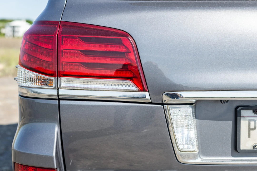 2013 Lexus LX 3rd Gen - Image 11 of 31