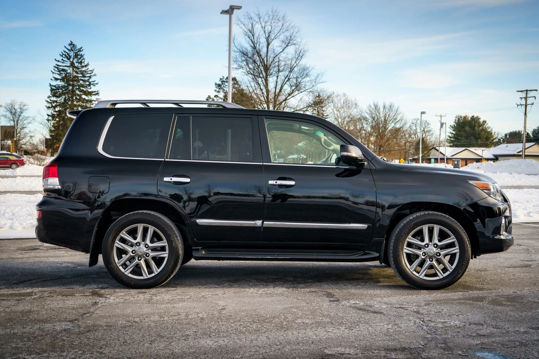 2013 Lexus LX 3rd Gen - Image 17 of 31