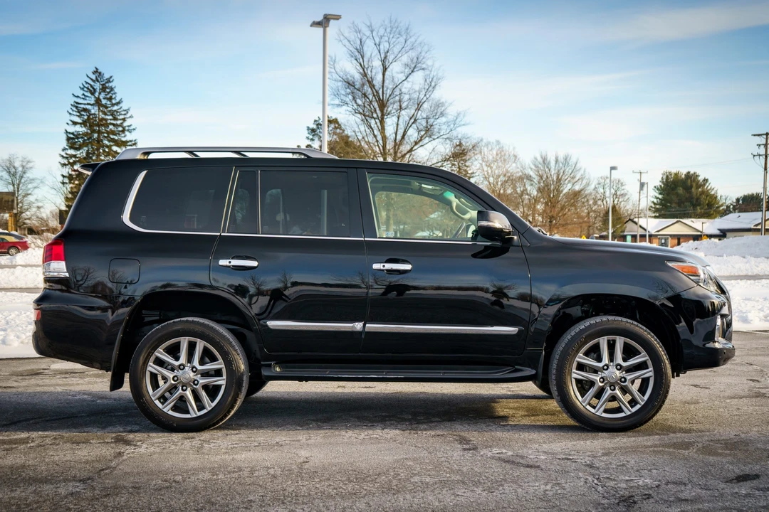 2013 Lexus LX 3rd Gen - Image 18 of 31