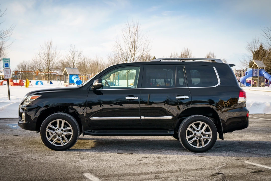 2013 Lexus LX 3rd Gen - Image 10 of 31