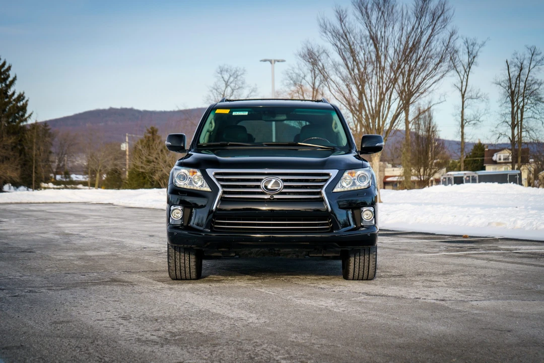 2013 Lexus LX 3rd Gen - Image 4 of 31
