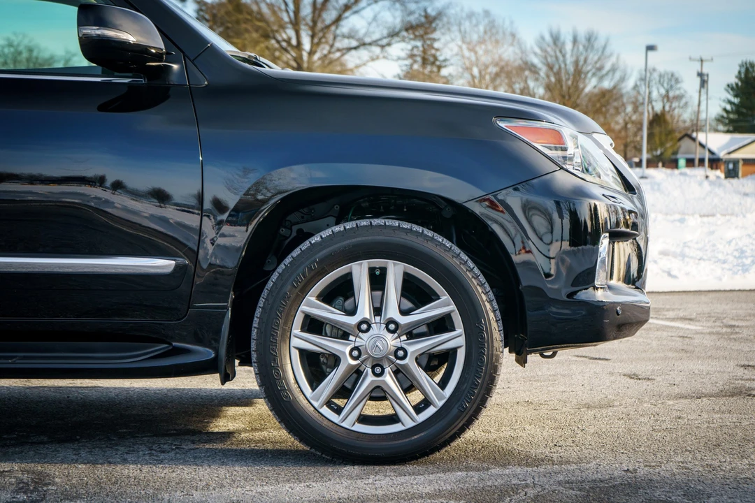 2013 Lexus LX 3rd Gen - Image 27 of 31