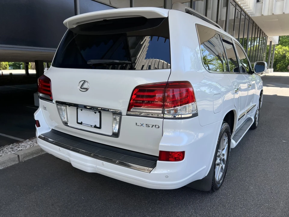 2013 Lexus LX 3rd Gen - Image 15 of 31