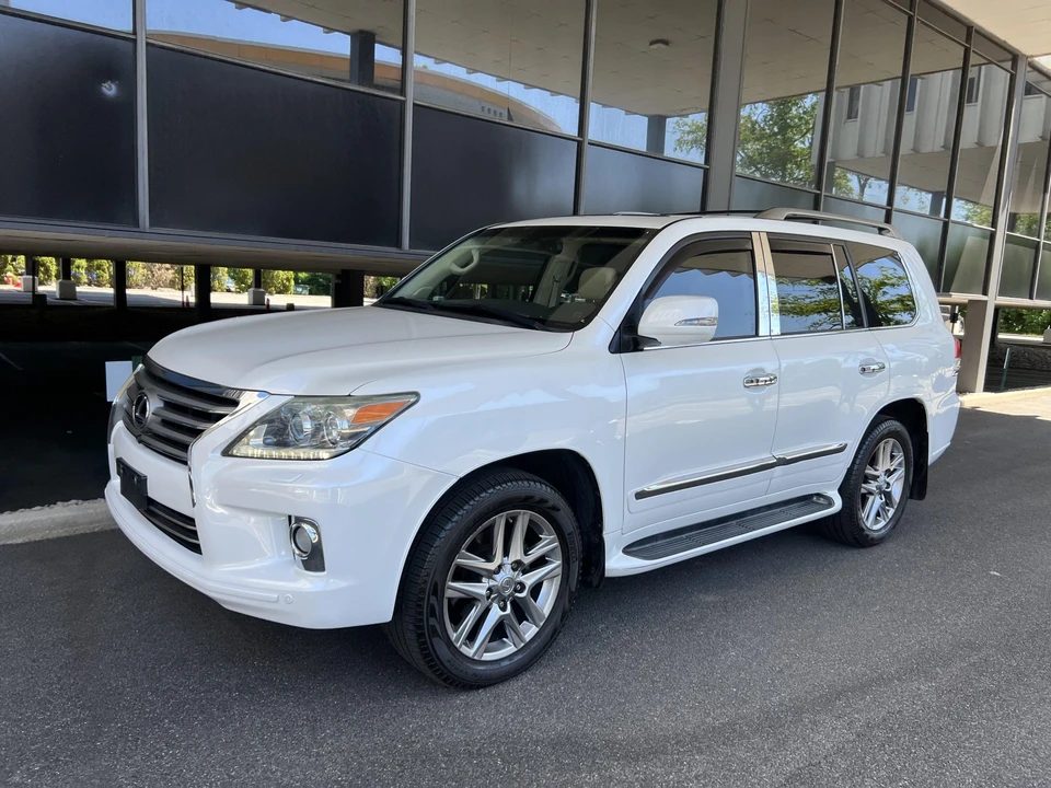 2013 Lexus LX 3rd Gen - Image 6 of 31