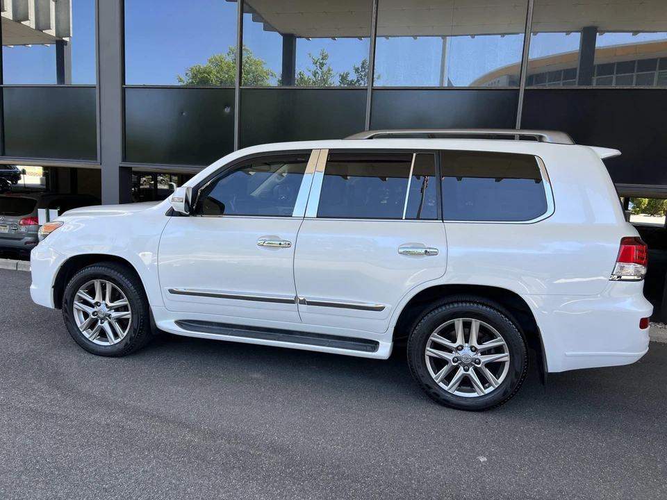 2013 Lexus LX 3rd Gen - Image 10 of 31