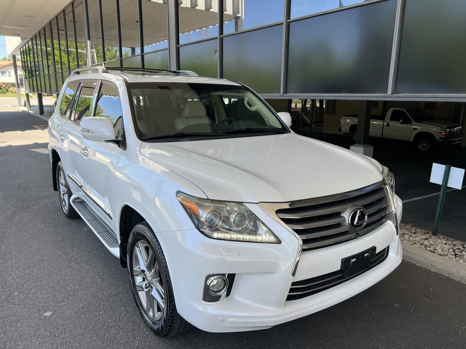 2013 Lexus LX 3rd Gen - Image 30 of 31
