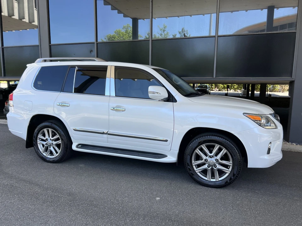 2013 Lexus LX 3rd Gen - Image 26 of 31