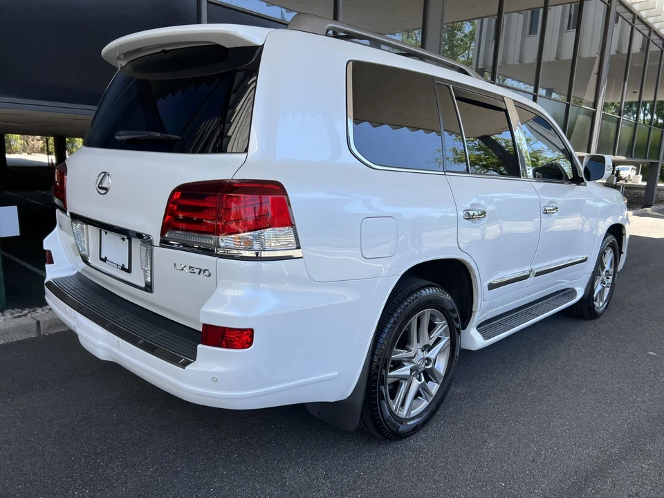 2013 Lexus LX 3rd Gen - Image 18 of 31