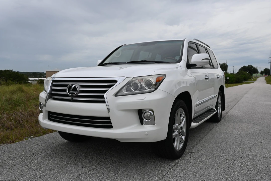 2013 Lexus LX 3rd Gen - Image 17 of 31