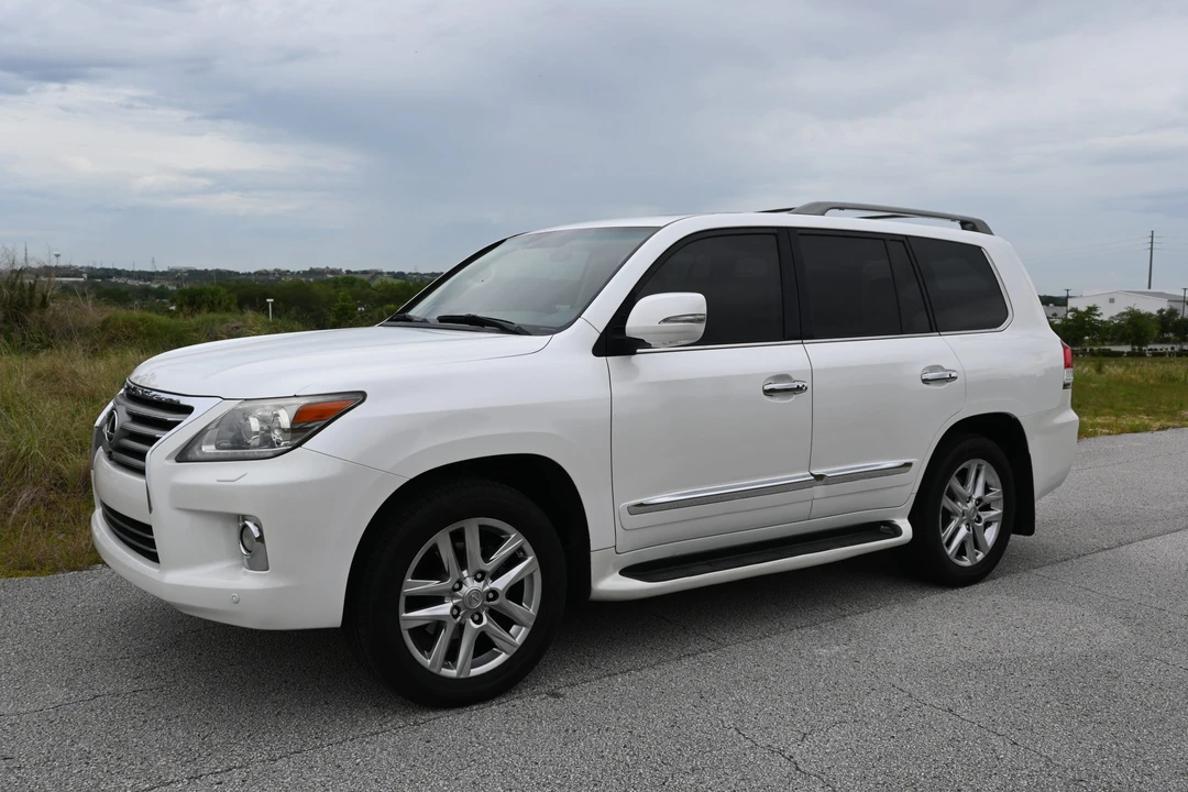 2013 Lexus LX 3rd Gen - Image 4 of 31