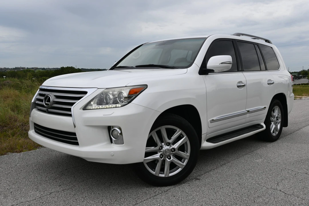 2013 Lexus LX 3rd Gen - Image 9 of 31