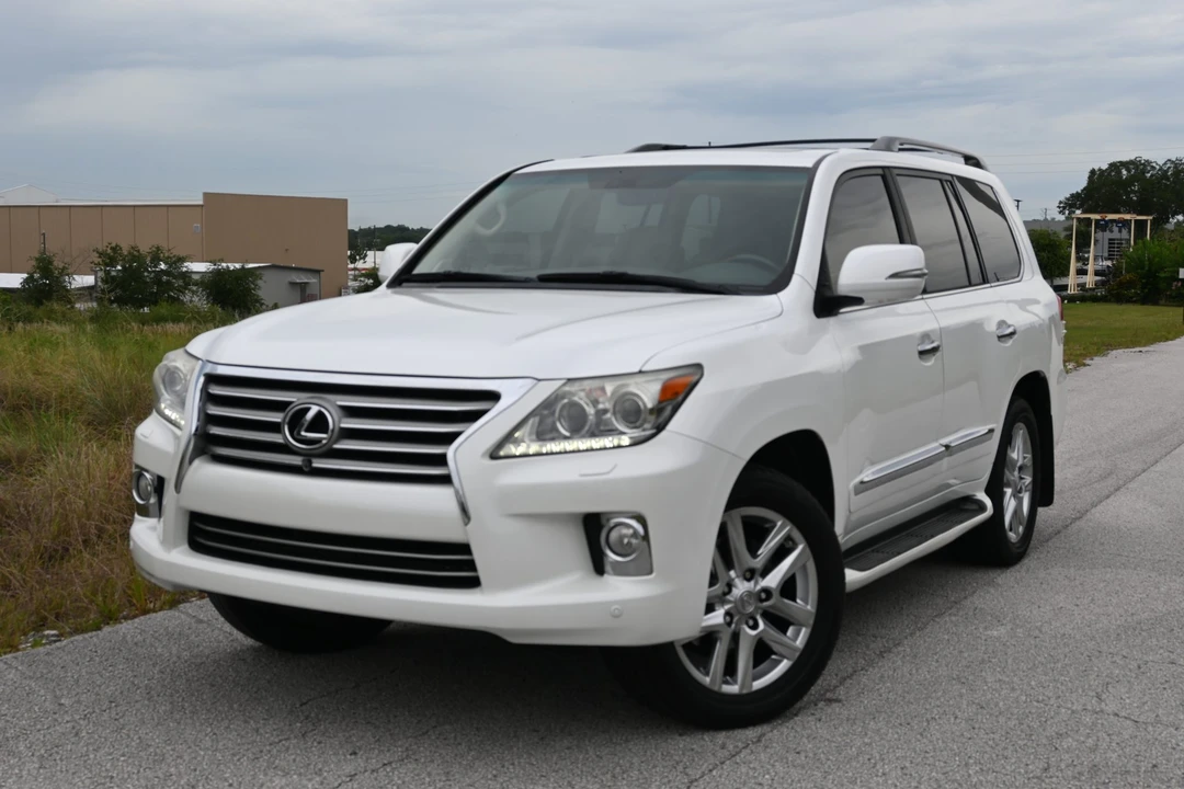 2013 Lexus LX 3rd Gen - Image 15 of 31