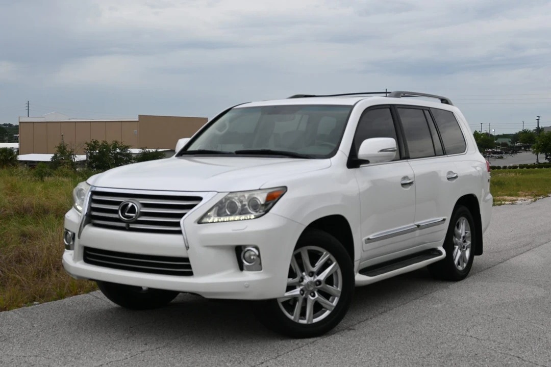 2013 Lexus LX 3rd Gen - Image 13 of 31