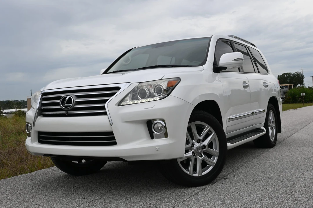 2013 Lexus LX 3rd Gen - Image 16 of 31