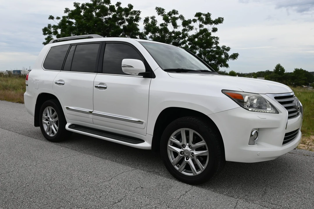 2013 Lexus LX 3rd Gen - Image 30 of 31