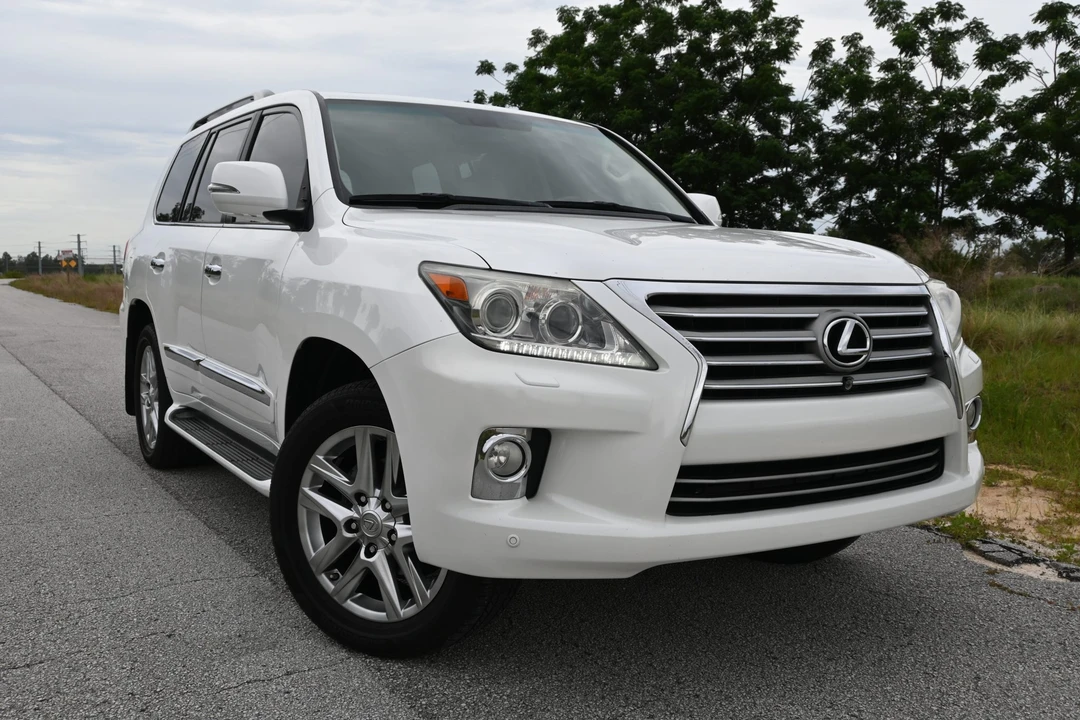 2013 Lexus LX 3rd Gen - Image 22 of 31