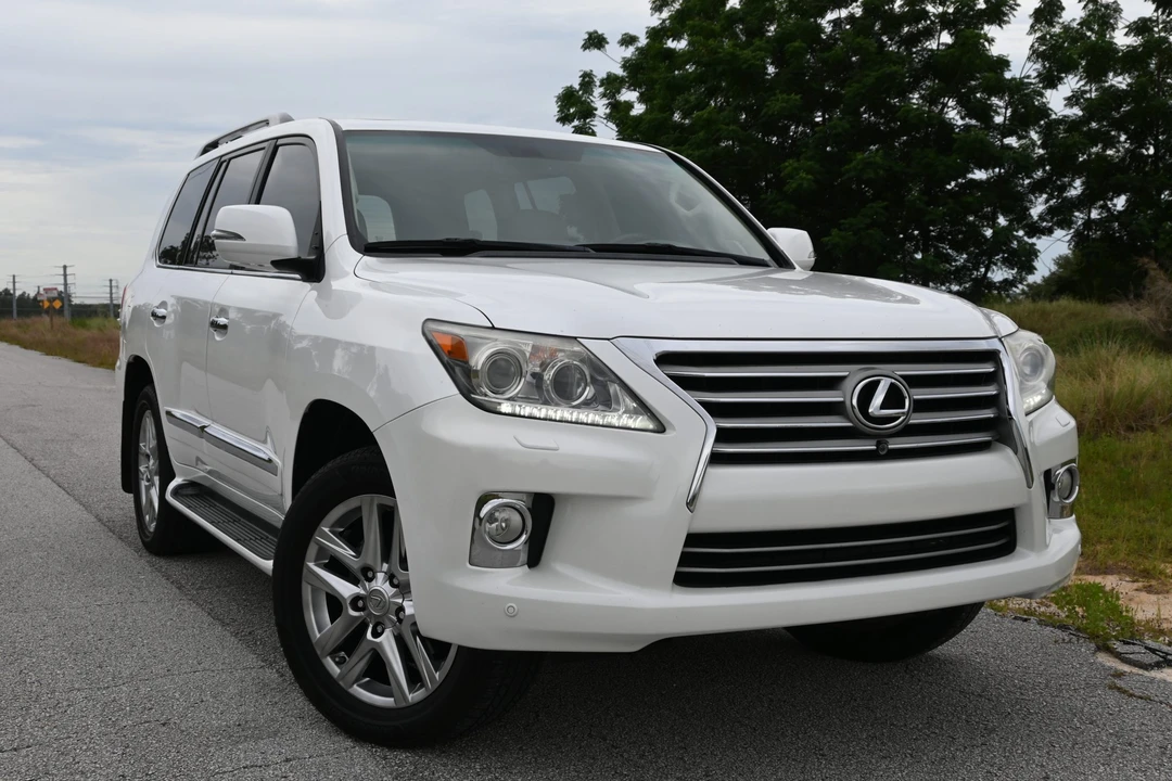 2013 Lexus LX 3rd Gen - Image 21 of 31