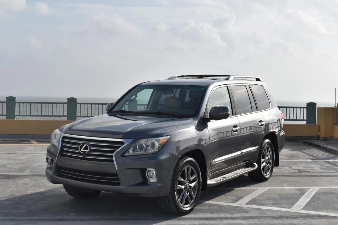 2013 Lexus LX 3rd Gen - Image 4 of 31