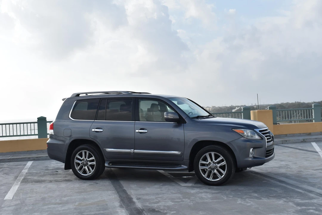 2013 Lexus LX 3rd Gen - Image 9 of 31