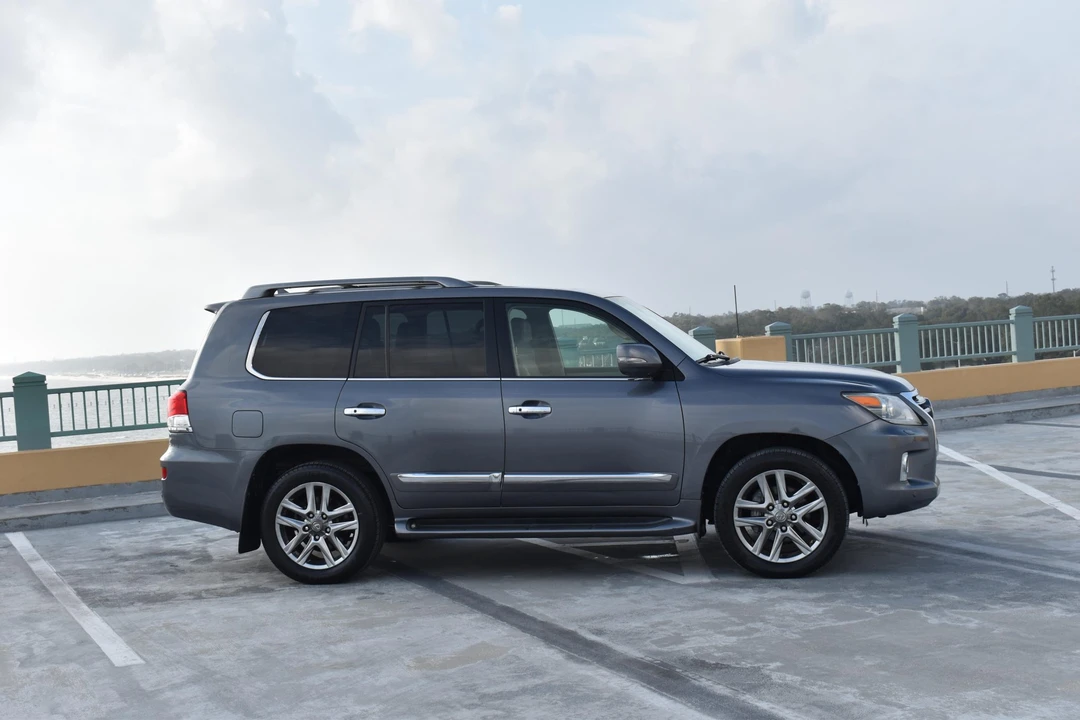 2013 Lexus LX 3rd Gen - Image 10 of 31