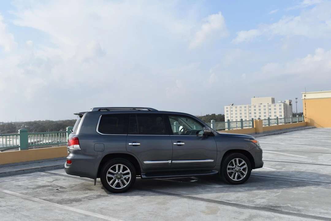2013 Lexus LX 3rd Gen - Image 12 of 31