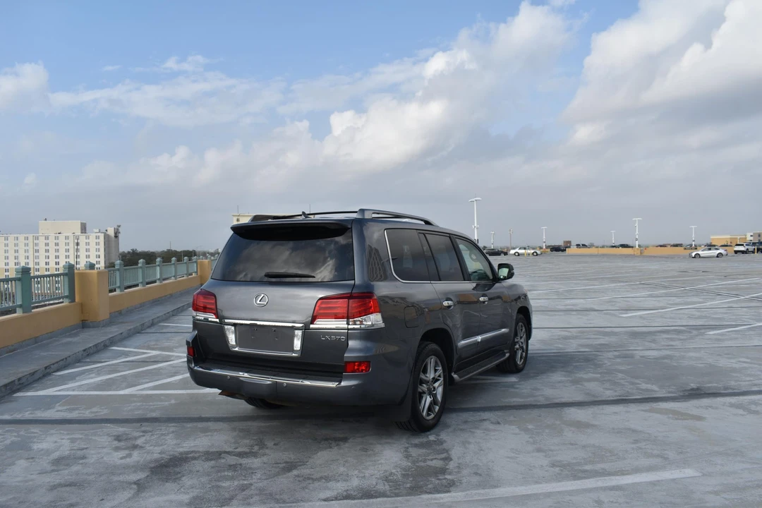 2013 Lexus LX 3rd Gen - Image 16 of 31