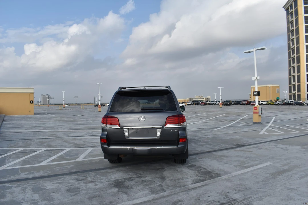 2013 Lexus LX 3rd Gen - Image 18 of 31